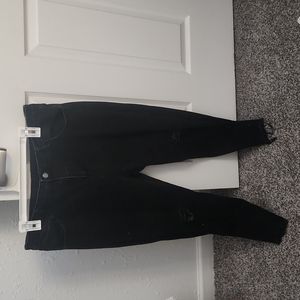 Ripped skinny jeans